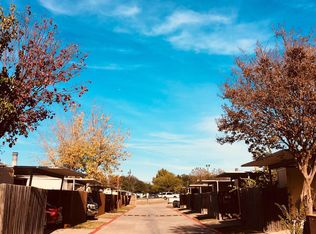 16 E Townhouse Ln, Grand Prairie, TX 75052