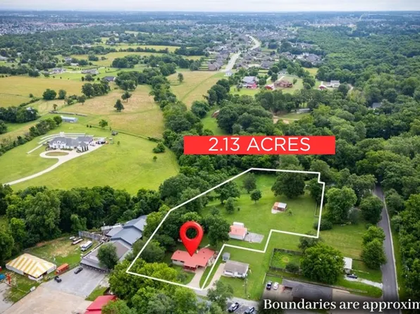 156 N Maple, Cave Springs, AR 72718