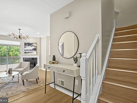 5th image of 44198 Mossy Brook Sq