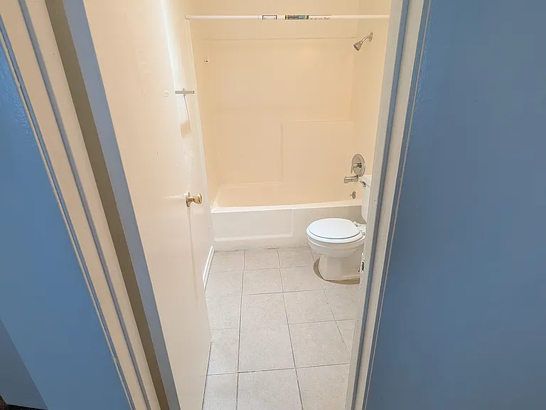 1054 S Magnolia Ave #8 — Photo 43