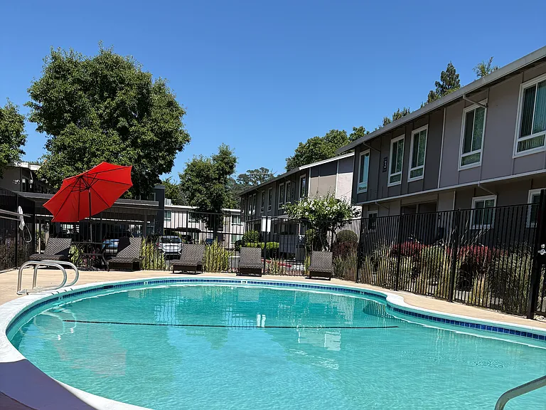 4875 Manzanita Ave #5 — Photo 7