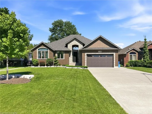 318 Puce Rd, Lakeshore, ON N8L 0C6