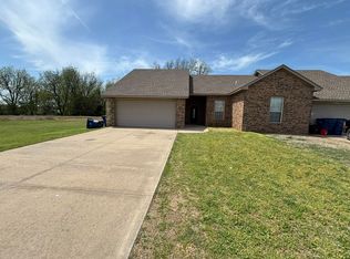 86 Abby Rd, Enid, OK 73701