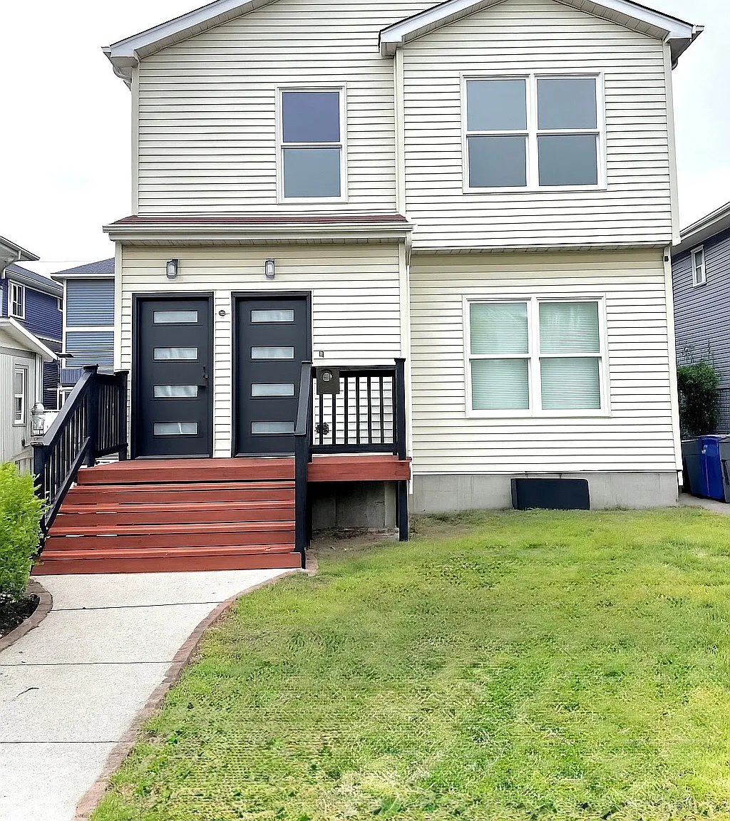E Fulton St, Long Beach — Photo 1