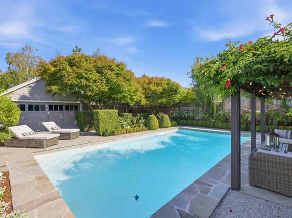 1560 Cypress Ave, Burlingame, CA 94010