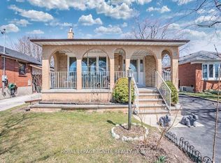 71 Barrymore Rd #BASEMENT, Toronto, ON M1J1W5