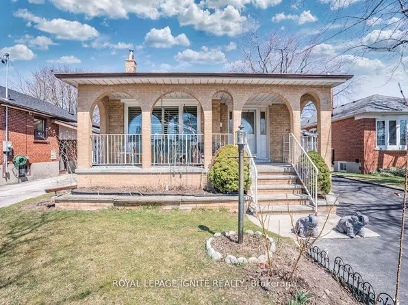 71 Barrymore Rd #Basement, Toronto, ON M1J 1W5