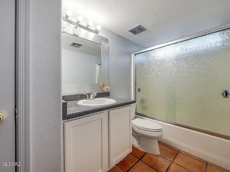 2218 N Belvedere Ave — Photo 14