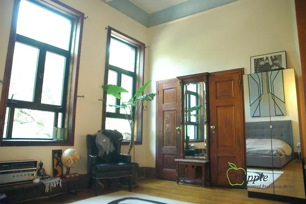 Rented by Bapple | media 51