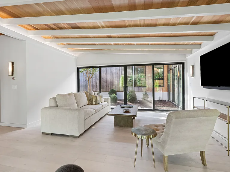 9 Oyster Shores Rd — Photo 23