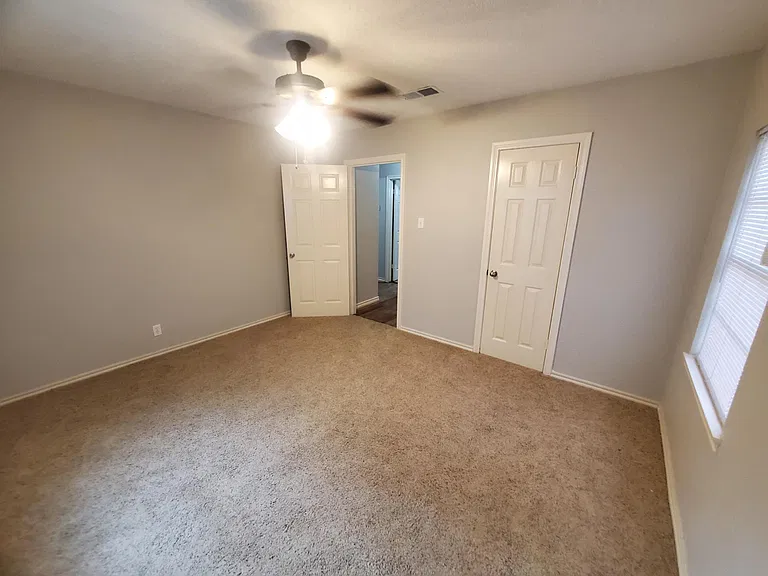 217 Wellington St — Photo 25