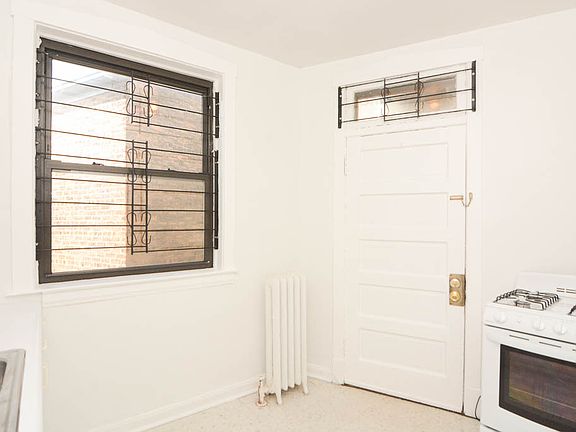 4th image of 1859 W Berenice Ave #3