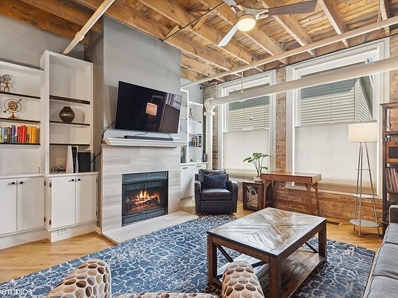 4th image of 5235 N Ravenswood Ave APT 4