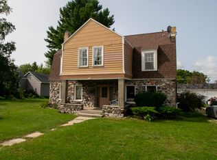 1313 Lake St, Algoma, WI 54201