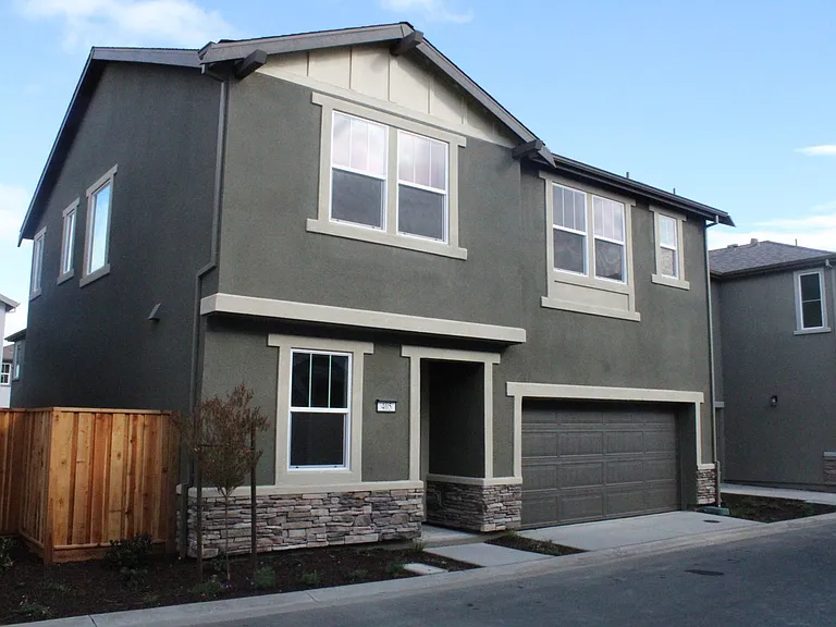 405 Mystic Ln — Photo 30