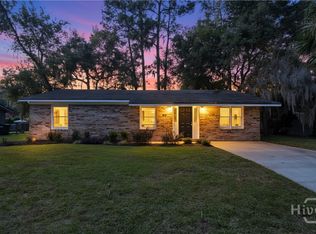 11 Ossabaw Rd, Savannah, GA 31410