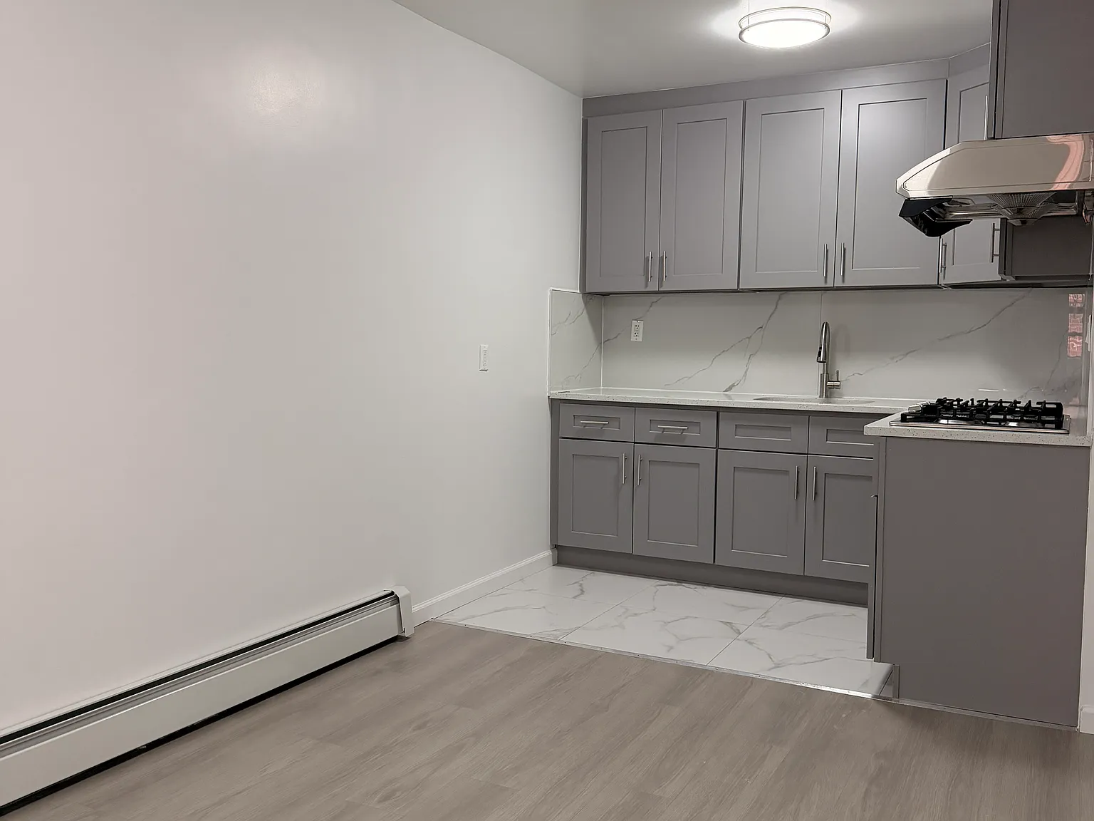 2 bed, 700 sqft, $2,350 — Photo 4