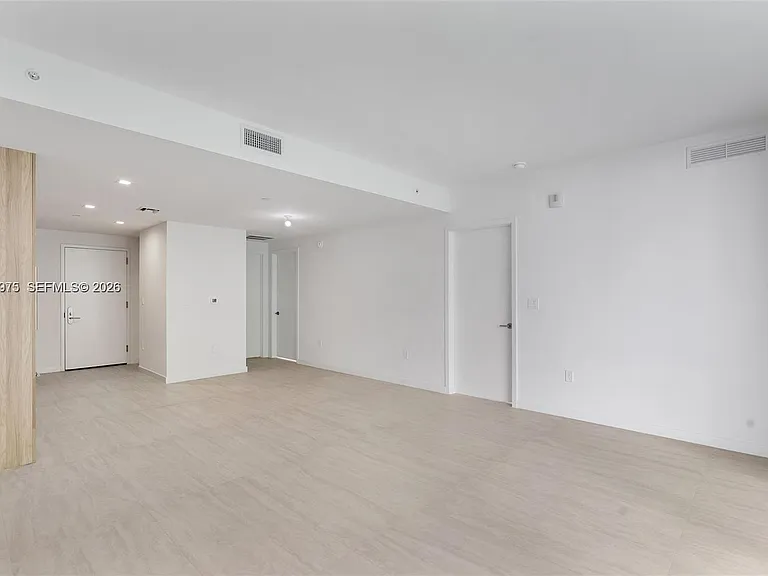 77 SE 5th St #4106 — Photo 4
