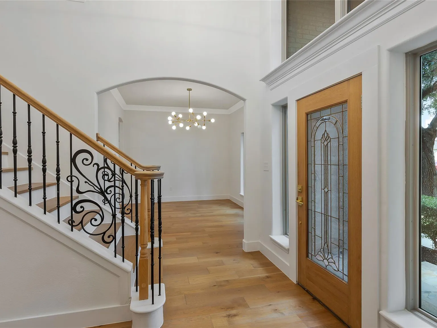 6 bed, 5.0 bath, 4754 sqft, $4,799 — Photo 4