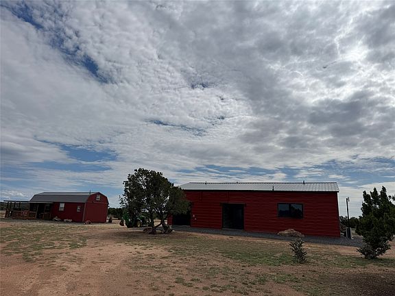 3rd image of 50 Cattle Dr
