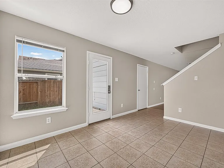 3519 Fuller Bluff Dr — Photo 7