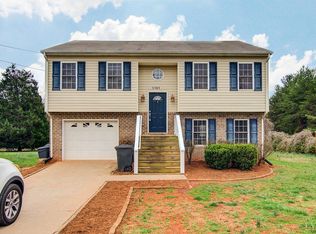 1181 Haven Heights Dr, Bedford, VA 24523