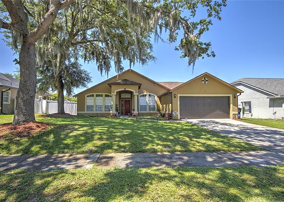 1st image of 684 YORKSHIRE DRIVE