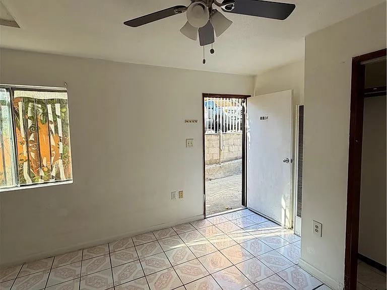 529 S Humphreys Ave #1/2 — Photo 1