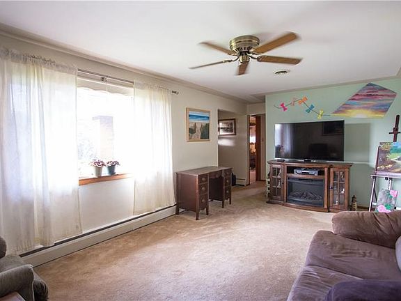 4th image of 120 Woodlawn Dr