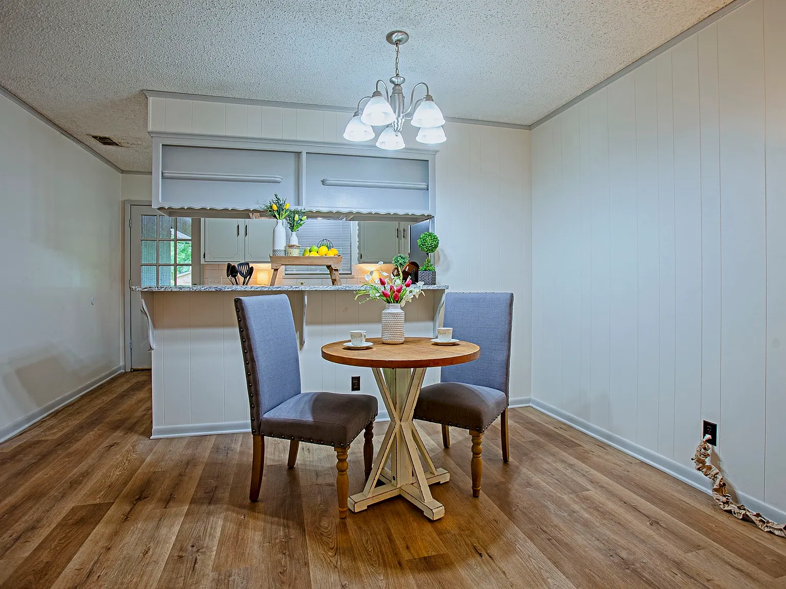 2202 2202/2204 Aberdeen Dr — Photo 4