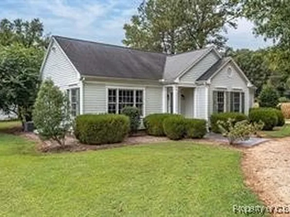 219 King Carter Dr, Irvington, VA 22480