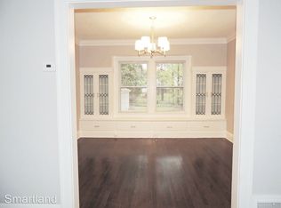 1525 Rydalmount Rd, Cleveland Heights, OH 44118