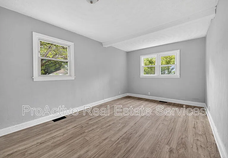 900 Partridge Ave — Photo 12