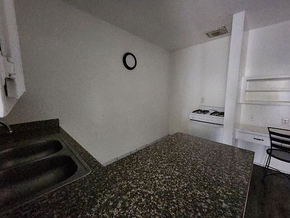 3rd image of 3843 Artesia Blvd #A