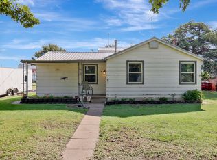 124 S Collingwood St, Pretty Prairie, KS 67570