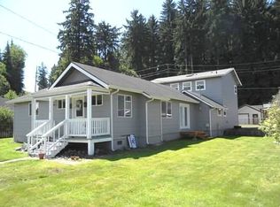 1712 2nd St, Cosmopolis, WA 98537