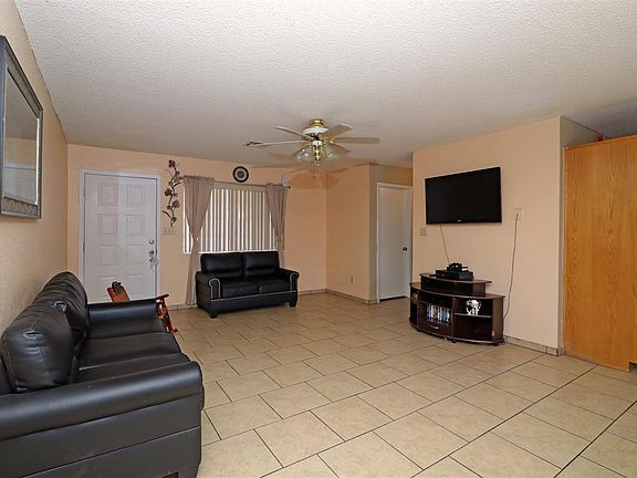 4th image of 618 W Calle Nueva Vida