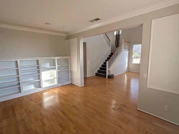 5th image of 6370 Claridge Dr