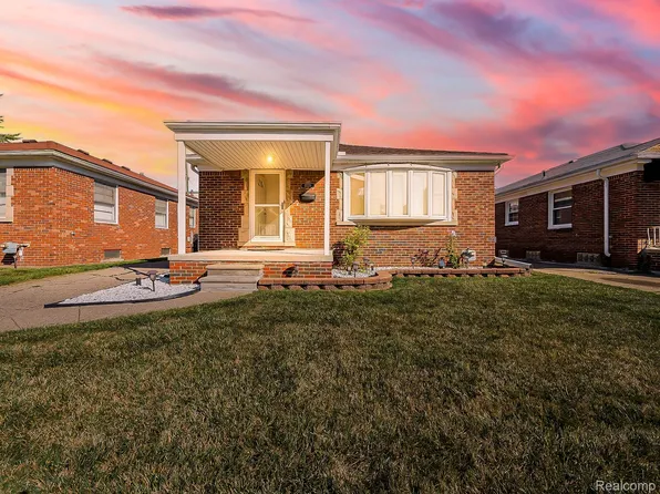 15329 Veronica Ave, Eastpointe, MI 48021