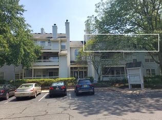 104 Olympic Ct APT 12, Princeton, NJ 08540