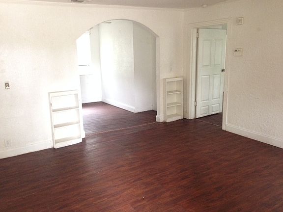 5th image of 3011 N 38th St