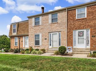 1406 Old Town Ct, Dayton, OH 45434