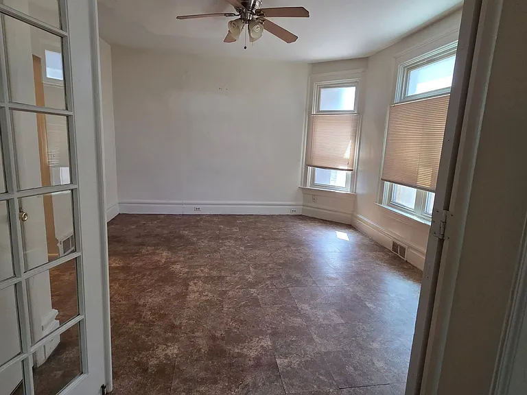 926 Liberty St — Photo 8