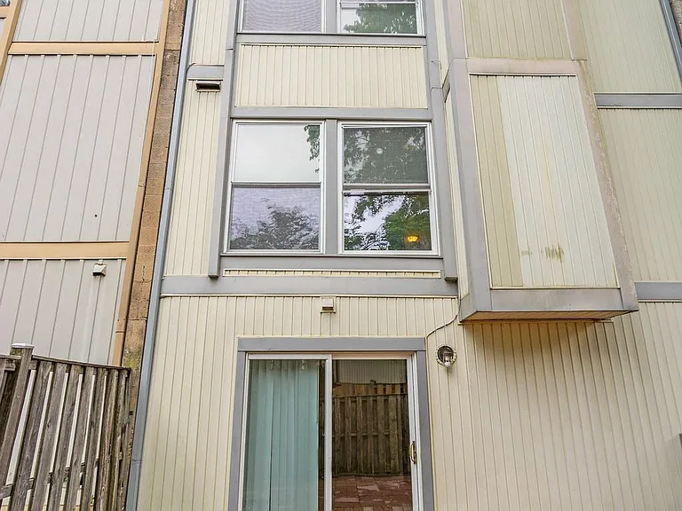 6060 Hollow Knoll Ct — Photo 33