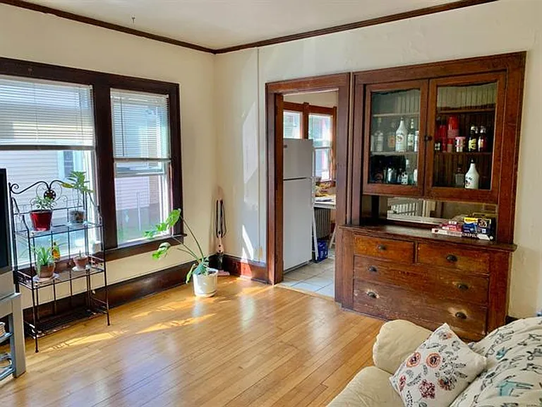 408 S Mills St — Photo 9