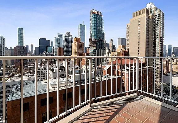 3rd image of 220 E 65th St APT 20F