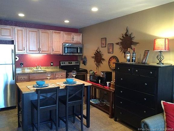 4th image of 1530 Empire Ave #204