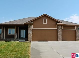 922 Maple St, Springfield, NE 68059