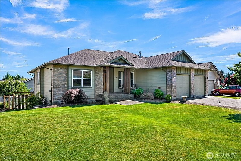 4th image of 2561 Lakeridge Drive