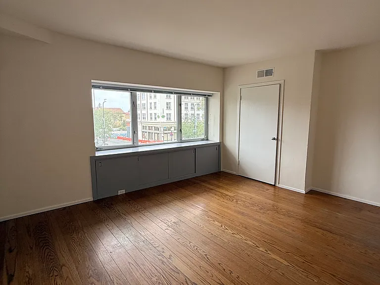 2110 Kittredge St #205 — Photo 9
